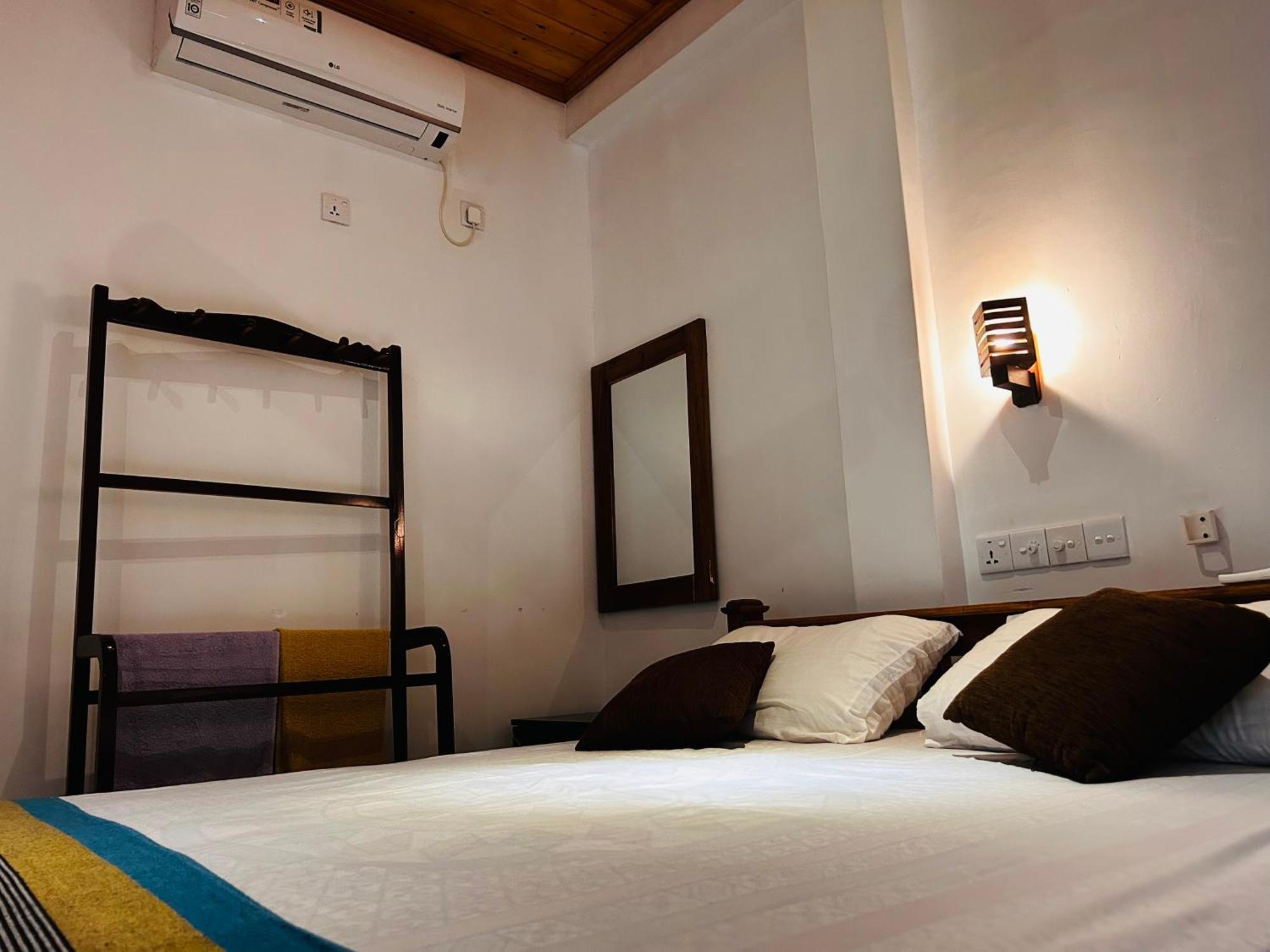 Pearl Bungalow Trincomalee Esterno foto